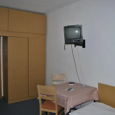 Hotel Heidenschanze 2*