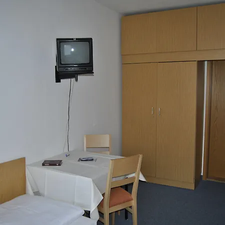 Hotel Heidenschanze 2*